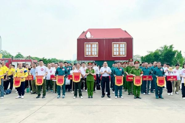 16 đội tham gia hội thi 'Tổ liên gia an toàn PCCC' huyện Thanh Trì