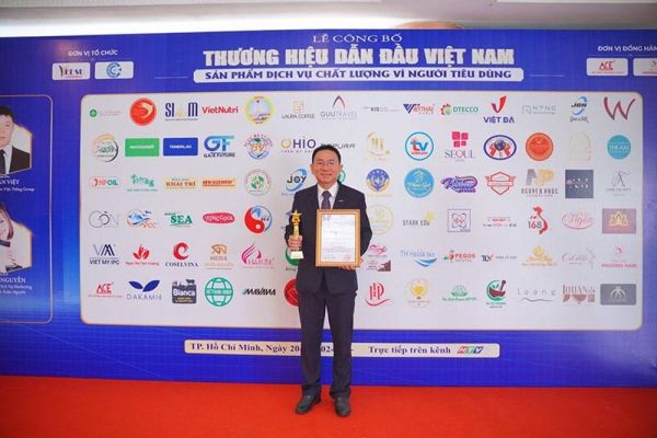 Chứng khoán KIS được vinh danh trong 10 thương hiệu dẫn đầu Việt Nam