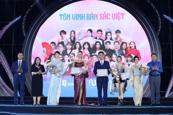 Chương trình ca nhạc, thời trang Tôn vinh bản sắc Việt - Dấu ấn Nha Trang