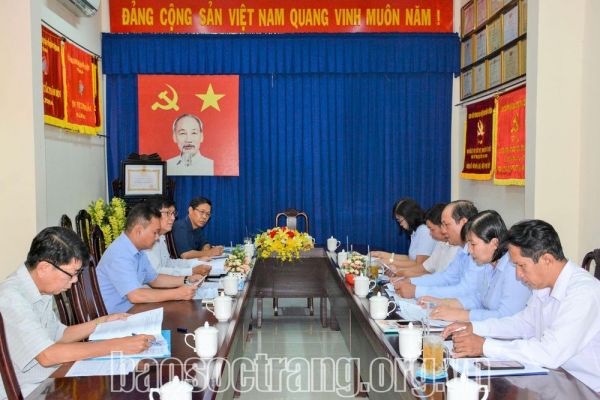 Đóng góp văn kiện và công tác chuẩn bị đại hội đối với Mặt trận Tổ quốc Việt Nam thành phố Sóc Trăng và huyện Kế Sách