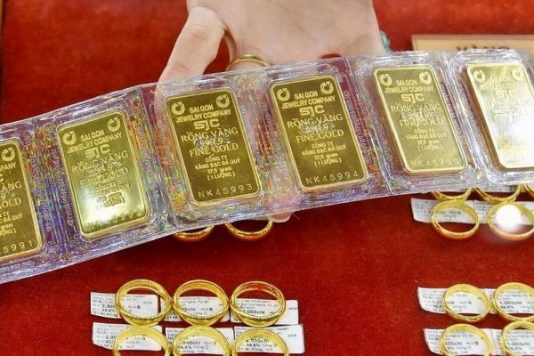 Giá vàng đảo chiều tăng mạnh về mốc 90 triệu đồng/lượng
