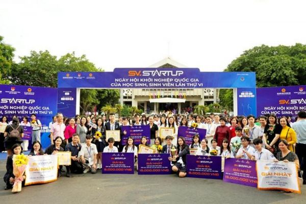 Học sinh Hà Nội xuất sắc đoạt 7 giải thi ý tưởng khởi nghiệp quốc gia