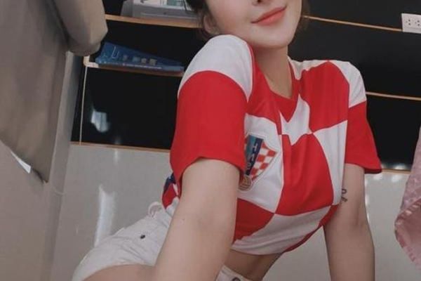 Hot girl Trâm Anh 'dùng từ nhạy cảm' khiến netizen tò mò