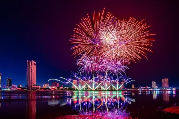 Lễ hội pháo hoa quốc tế Đà Nẵng 2024 tăng hơn 3 vạn chỗ ngồi