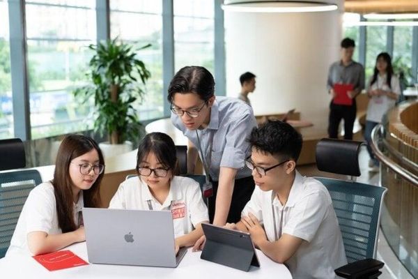 Sinh viên giỏi ngành công nghệ, quản trị kinh doanh có cơ hội làm việc tại tập đoàn hàng đầu Việt Nam