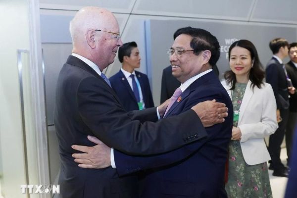 Thủ tướng Phạm Minh Chính tiếp Chủ tịch điều hành Diễn đàn Kinh tế thế giới