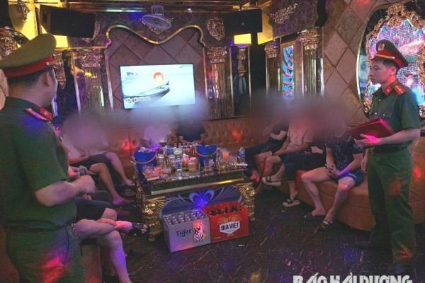 Vi phạm trong kinh doanh, 1 chủ quán karaoke ở Cẩm Giàng bị phạt 46,5 triệu đồng