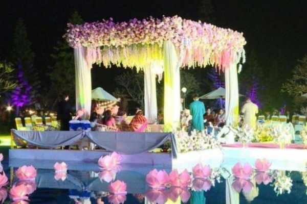 Cận cảnh lễ cưới của tỉ phú Ấn Độ tại Hạ Long, khách mời toàn giới siêu giàu