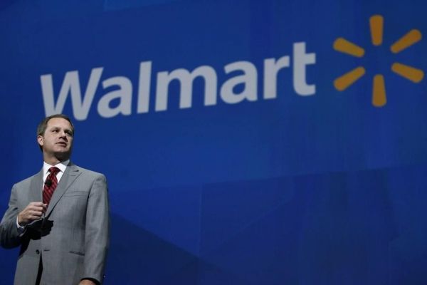 CEO Walmart nhận mức lương 'khủng' gấp gần 1.000 lần nhân viên