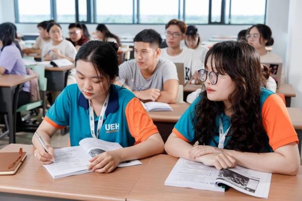 Đại học Kinh tế Thành phố Hồ Chí Minh công bố điểm sàn thi đánh giá năng lực, cao nhất 730 điểm
