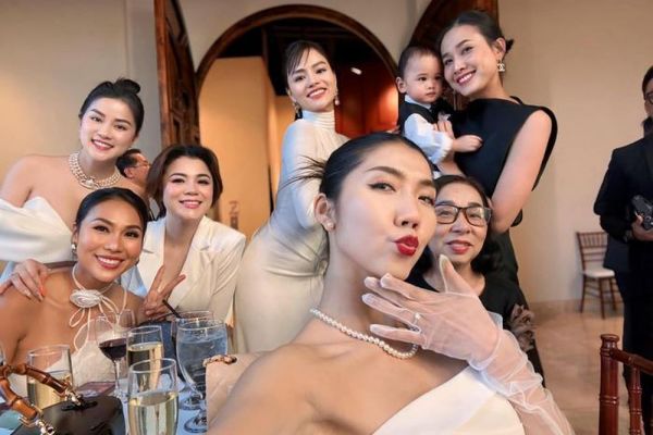 Dàn người đẹp Vbiz dự lễ cưới chuyên gia make-up Huỳnh Lợi, siêu mẫu Huỳnh Thanh Tuyền gửi lời chúc phúc