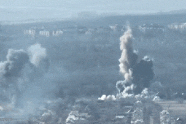 'Điểm nóng' Chasov Yar: Nga tăng cường sử dụng bom có sức nổ cao, tình thế trên mặt trận thế nào?