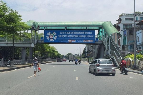 Hà Nội: Cầu đi bộ Trần Nhật Duật trở thành không gian nghệ thuật công cộng