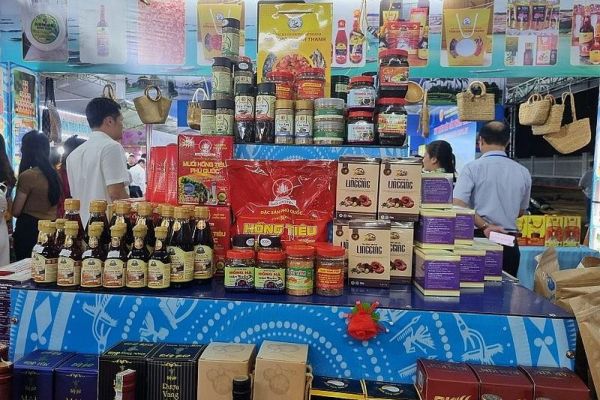 Hội chợ triển lãm hàng công nghiệp nông thôn tiêu biểu khu vực miền Trung - Tây Nguyên sẽ diễn ra từ ngày 17 - 23/7/2024 tại Quảng Trị