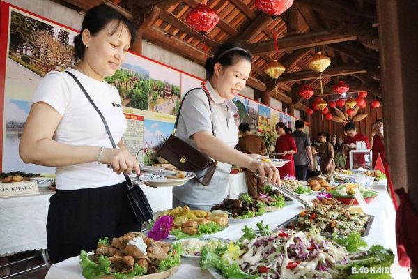 Mới lạ trải nghiệm ẩm thực chay dịp nghỉ lễ ở di tích chùa Côn Sơn