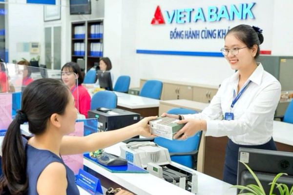 Ngân hàng Việt Á (VAB): Muốn niêm yết trên HoSE/HNX, tăng vốn thêm 39%