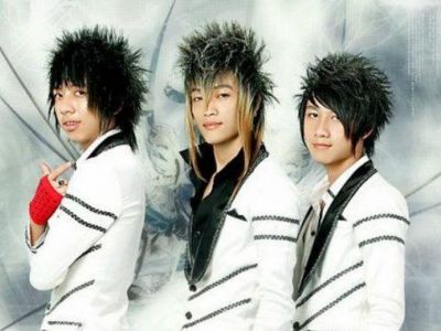Nghịch lý nhóm nhạc thảm họa HKT