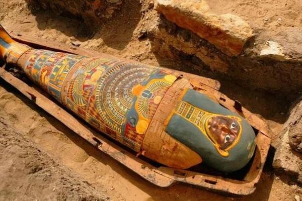 Người Ai Cập cổ đại ướp xác chết đầu tiên từ khi nào?