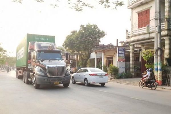Phân luồng giao thông ở cao tốc Cam Lộ - La Sơn: Tai nạn gia tăng trở lại