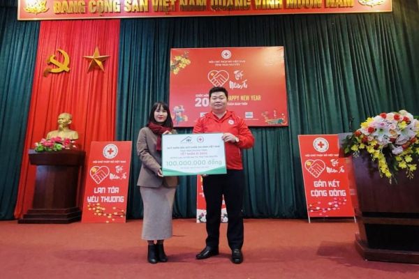 Quỹ chăm sóc sức khỏe gia đình Việt Nam gieo yêu thương đầu năm Giáp Thìn 2024