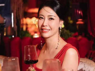 Sao Việt: Hoa hậu Hà Kiều Anh khoe sắc vóc gợi cảm, Hiền Thục rạng rỡ qua ống kính con gái