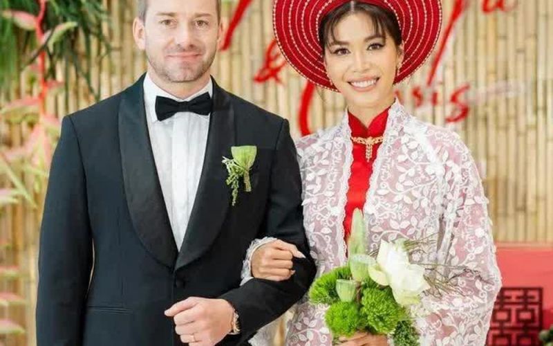 Showbiz 13/4: Minh Tú mặc áo dài cưới chồng Tây