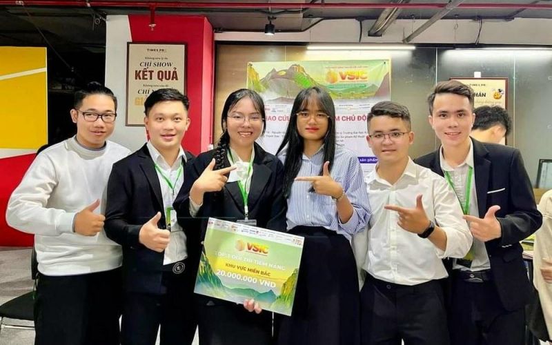 Sinh viên Đại học Đà Nẵng lọt top 3 Đội thi tiềm năng cuộc thi khởi nghiệp xã hội Việt Nam - VSIC 2023