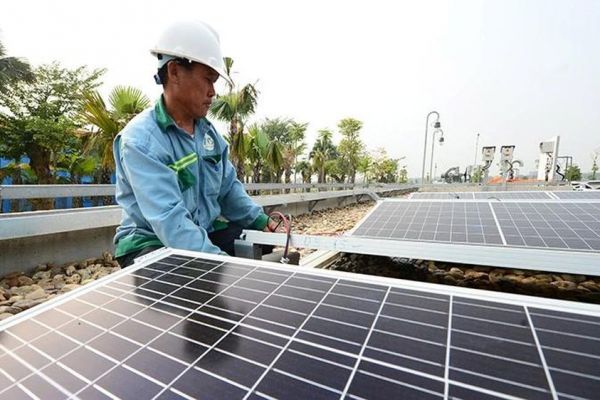 Sớm hoàn thiện chính sách phát triển điện mặt trời mái nhà