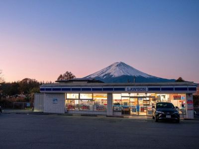 Thị trấn ở Nhật dựng màn đen 'che núi Phú Sĩ' ngăn du khách kéo tới ùn ùn