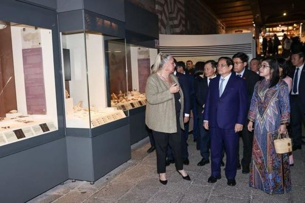 Thủ tướng và Phu nhân tham quan bảo tàng các nền văn minh ở Thổ Nhĩ Kỳ