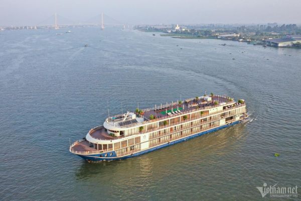 Trải nghiệm du thuyền 140 tỷ đồng, 'xịn xò' như resort cao cấp trên sông Mekong