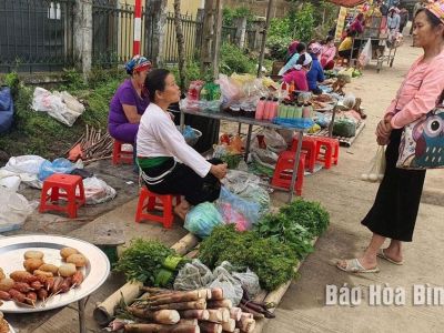 Trải nghiệm phiên chợ Bò Chủ nhật ở xã Vân Sơn