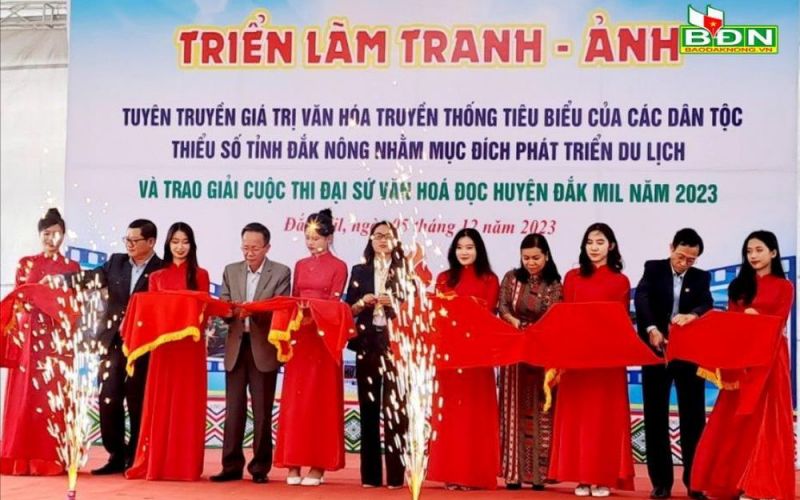 Triển lãm 'Sắc màu văn hóa các dân tộc thiểu số - Tài nguyên phát triển du lịch tỉnh Đắk Nông'