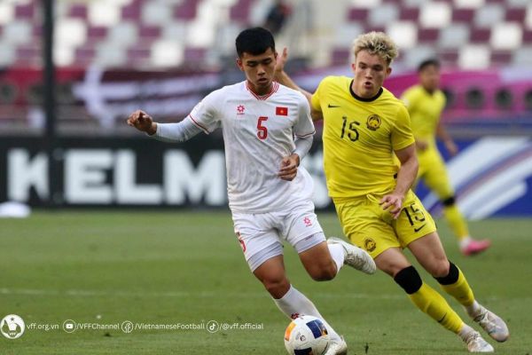 U23 Việt Nam 2-0 U23 Malaysia: Lê Nguyên Hoàng hay nhất