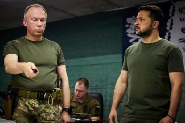 Ukraine: Tổng tư lệnh quân đội thay đổi nhiều nhân sự, Tổng thống Zelensky lên tiếng