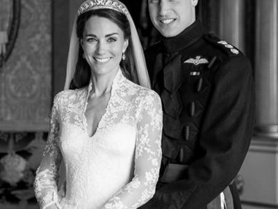 William - Kate đăng ảnh cưới đen trắng khiến các fan thắc mắc, lý do thực sự là gì?
